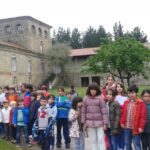 Escolares do CEIP Monte Baliño visitando o Convento de Ferreira de Pantón